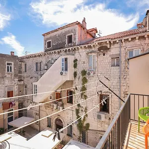 Two Bedroom In Center Igor Appartamento Zara